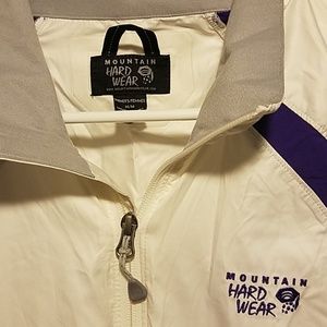 EUC Mountain Hardwear wind blocking jacket